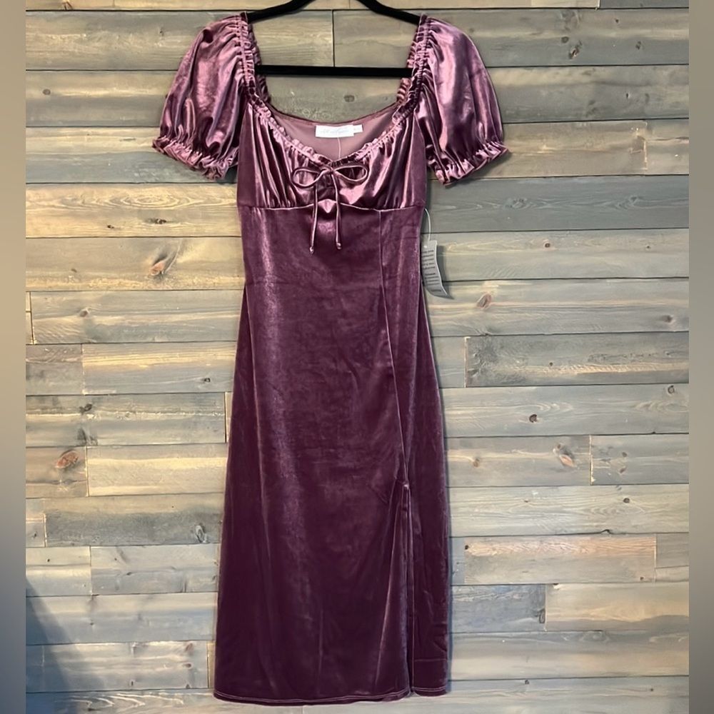 New All In Favor Stunning Crushed Velvet Midi length Dress ~ Size XSmall